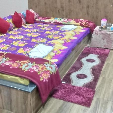 New Natraj Hotel Chikhaldara Buitenkant foto